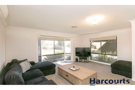 Property photo of 9 Cameron Court Drouin VIC 3818