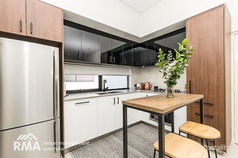 Property photo of 4/16 Peppering Way Westminster WA 6061