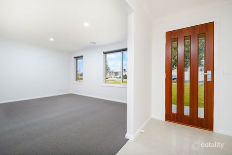 Property photo of 12 Ashburton Circuit West Wodonga VIC 3690