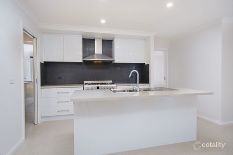 Property photo of 12 Ashburton Circuit West Wodonga VIC 3690