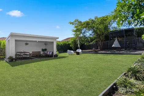 Property photo of 34 Newcastle Street Fairfield QLD 4103