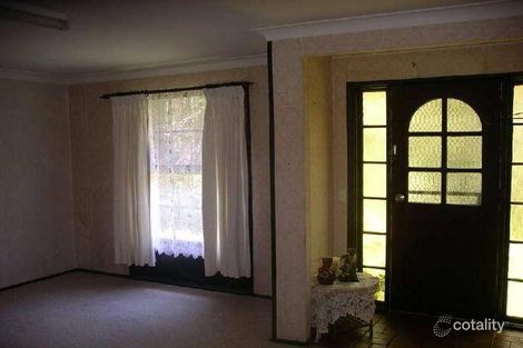 Property photo of 10 Armstrong Crescent Robertson NSW 2577