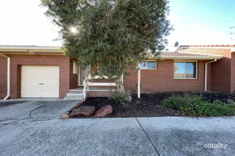 Property photo of 2/4 Skipton Court Wodonga VIC 3690