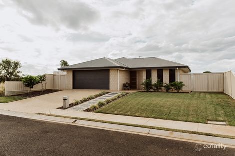 6 Epsom Pl, Emerald, QLD 4720