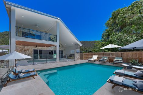 Property photo of 96 Gloucester Avenue Hideaway Bay QLD 4800