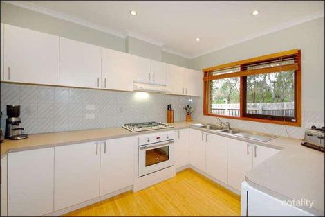 Property photo of 8/55 Broadford Crescent Macleod VIC 3085