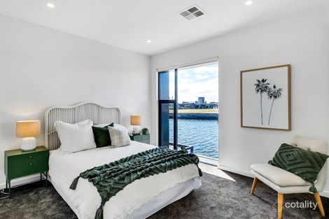 Property photo of 17 Albany Lane Port Adelaide SA 5015