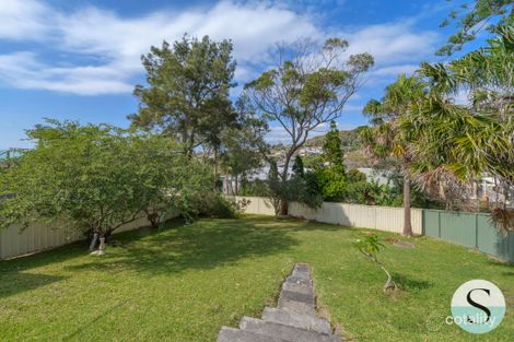 Property photo of 56 Ocean View Parade Caves Beach NSW 2281
