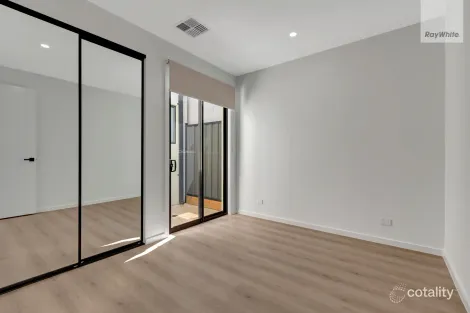 Property photo of 18 Chamomile Road Kalkallo VIC 3064