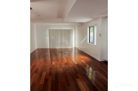 Property photo of 1/36 Renton Street Camp Hill QLD 4152