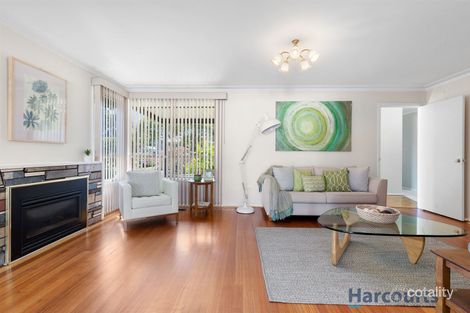 Property photo of 20 Lowen Road Glen Waverley VIC 3150