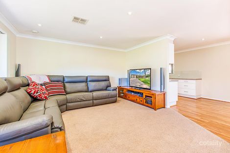 Property photo of 30 Calverton Crescent Belmont North NSW 2280