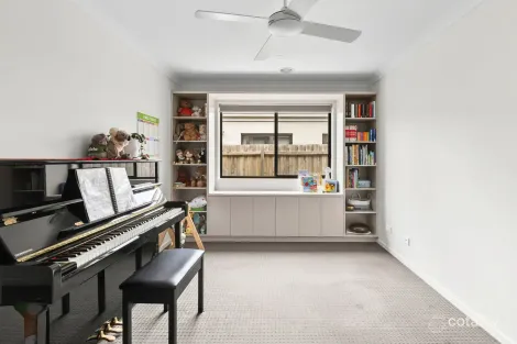 Property photo of 22 McCubbin Drive Mount Duneed VIC 3217