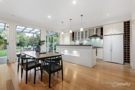 Property photo of 68 Robert Street Bentleigh VIC 3204