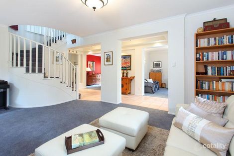 Property photo of 8 Westminster Court Brookfield QLD 4069