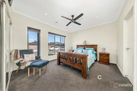 Property photo of 16 Bombala Crescent Craigieburn VIC 3064