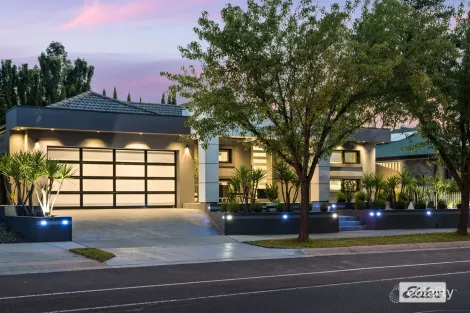 11 Victoria Cross Pde, Wodonga, VIC 3690