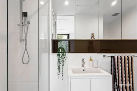 Property photo of 202/8 Princes Close Prahran VIC 3181