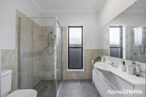 Property photo of 40 Commissioners Drive Denham Court NSW 2565