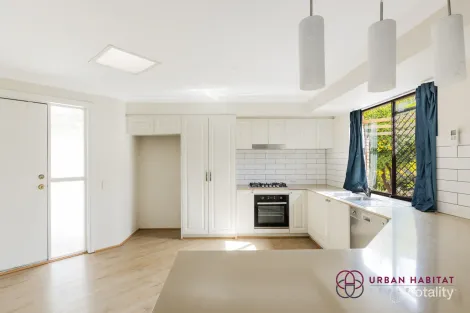 Property photo of 19 Tanson Road Parmelia WA 6167