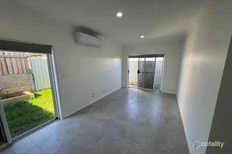 10 Gunsynd St, Menangle Park, NSW 2563