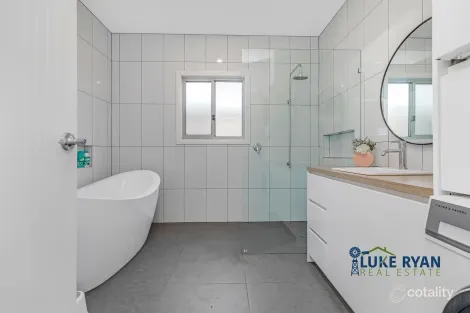 Property photo of 11 Queen Street Rochester VIC 3561