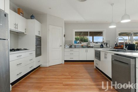 Property photo of 9 Blackwood Close Kelso NSW 2795