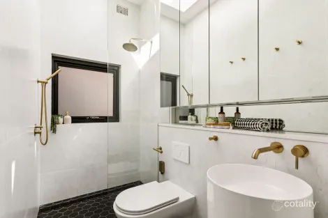 Property photo of 324 Mitchell Road Alexandria NSW 2015