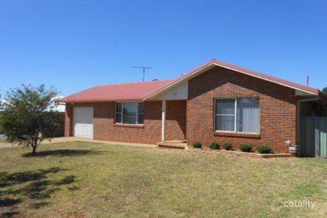 Property photo of 3 Warragrah Place Parkes NSW 2870