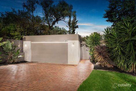 Property photo of 2 Hakea Place Rowville VIC 3178