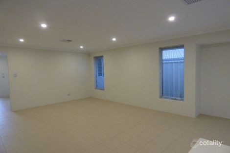 Property photo of 13 Barfield Road Hammond Park WA 6164