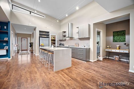 Property photo of 3 Henfield Close Ballarat East VIC 3350