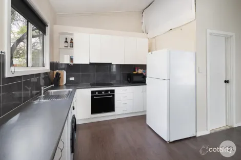 Property photo of 100 Grevillea Drive Enfield VIC 3352