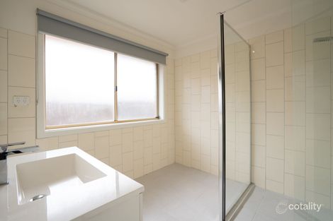 Property photo of 105 Prince Of Wales Avenue Mill Park VIC 3082