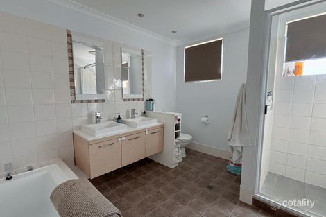 Property photo of 15 Jarvis Place Hannans WA 6430