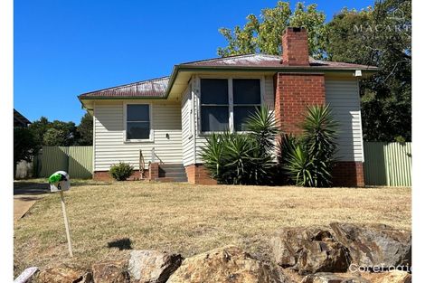 Property photo of 6 Phillip Avenue Mount Austin NSW 2650