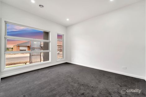 Property photo of 25 Ravenshaw Chase Tarneit VIC 3029