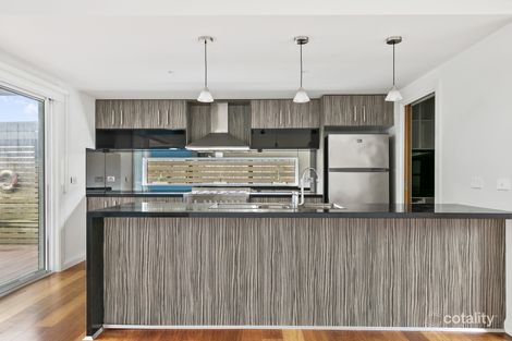 Property photo of 32 Coastside Drive Armstrong Creek VIC 3217