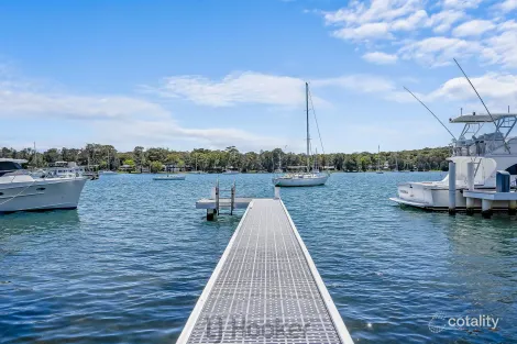 Property photo of 37 Dandaraga Road Brightwaters NSW 2264