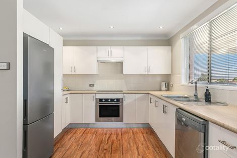 Property photo of 15 Benjamin Circle Rutherford NSW 2320