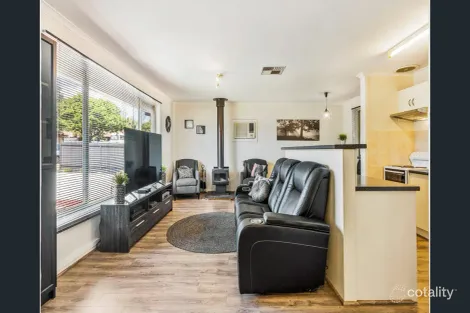 Property photo of 72 Campbell Road Elizabeth Downs SA 5113