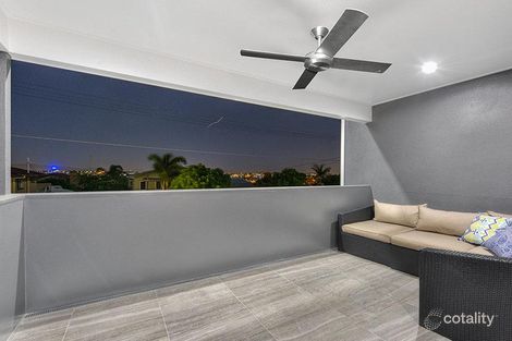Property photo of 2/27 Hunter Street Wooloowin QLD 4030