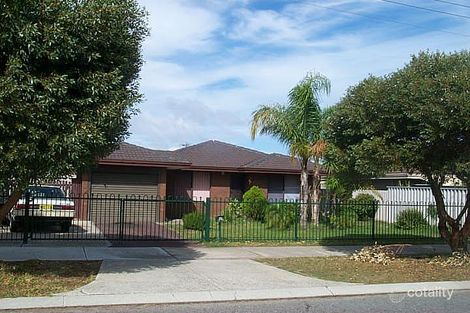 44 Jubilee Dr, Waikiki, WA 6169