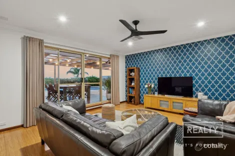 Property photo of 32 Minerva Way Carine WA 6020