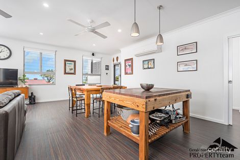 Property photo of 19 Elphick Avenue Bluff Point WA 6530