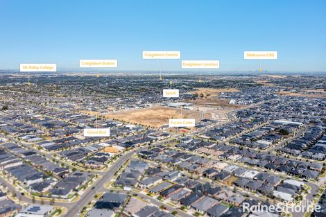Property photo of 56 Featherwood Crescent Craigieburn VIC 3064
