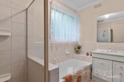 Property photo of 7 Teddington Way Wantirna VIC 3152