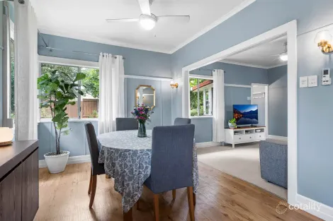 Property photo of 7 Sandy Camp Road Wynnum QLD 4178