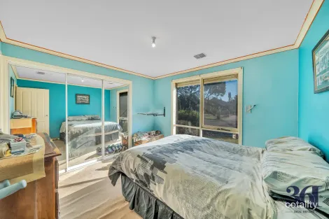 Property photo of 40 Bartlett Crescent Hoppers Crossing VIC 3029