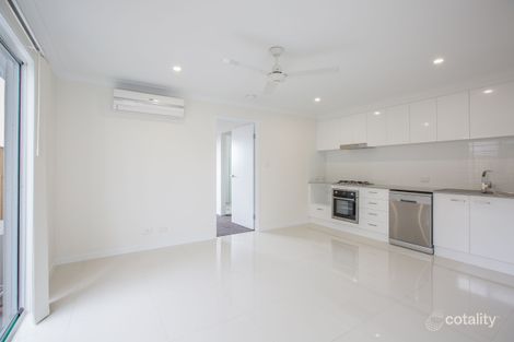 Property photo of 2/43 Lauenstein Crescent Pimpama QLD 4209